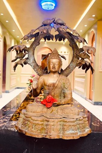 Interior of Sheesh Mahal International Spa